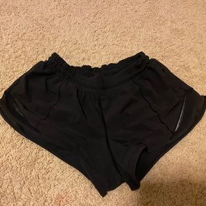 2.5” Lululemon Hotty Hot shorts